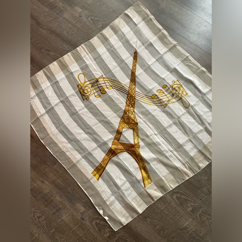 Eiffel Tower music scarf